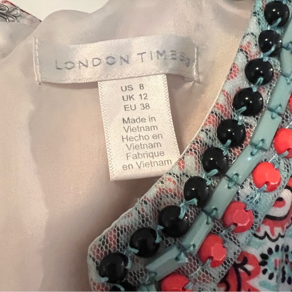 Multicolor Patterned Shift Dress - Picture 3 of 4